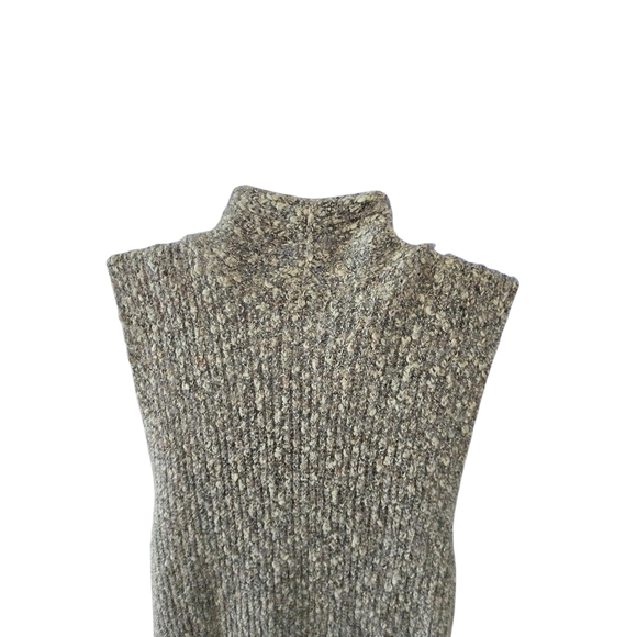 Kensie Long Vest With Soft Fabric - Picture 7 of 8